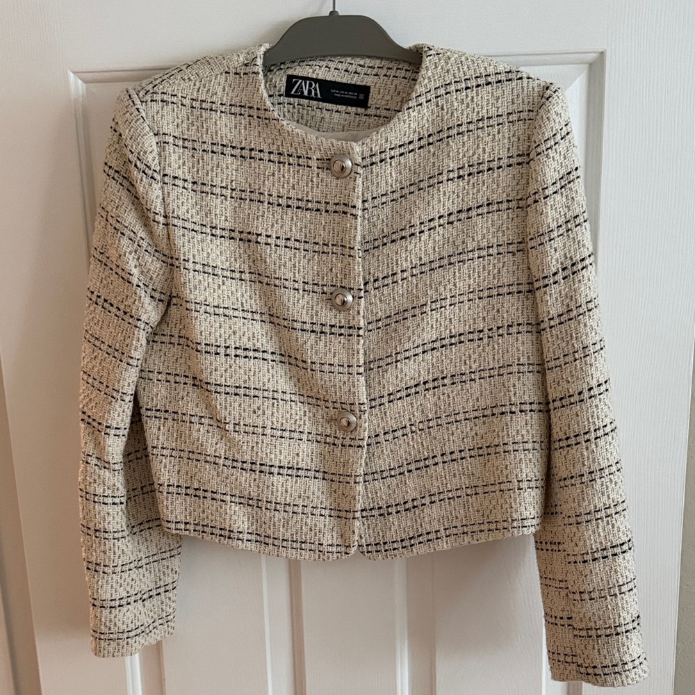 Zara Women's Cream and Black Tweed Blazer